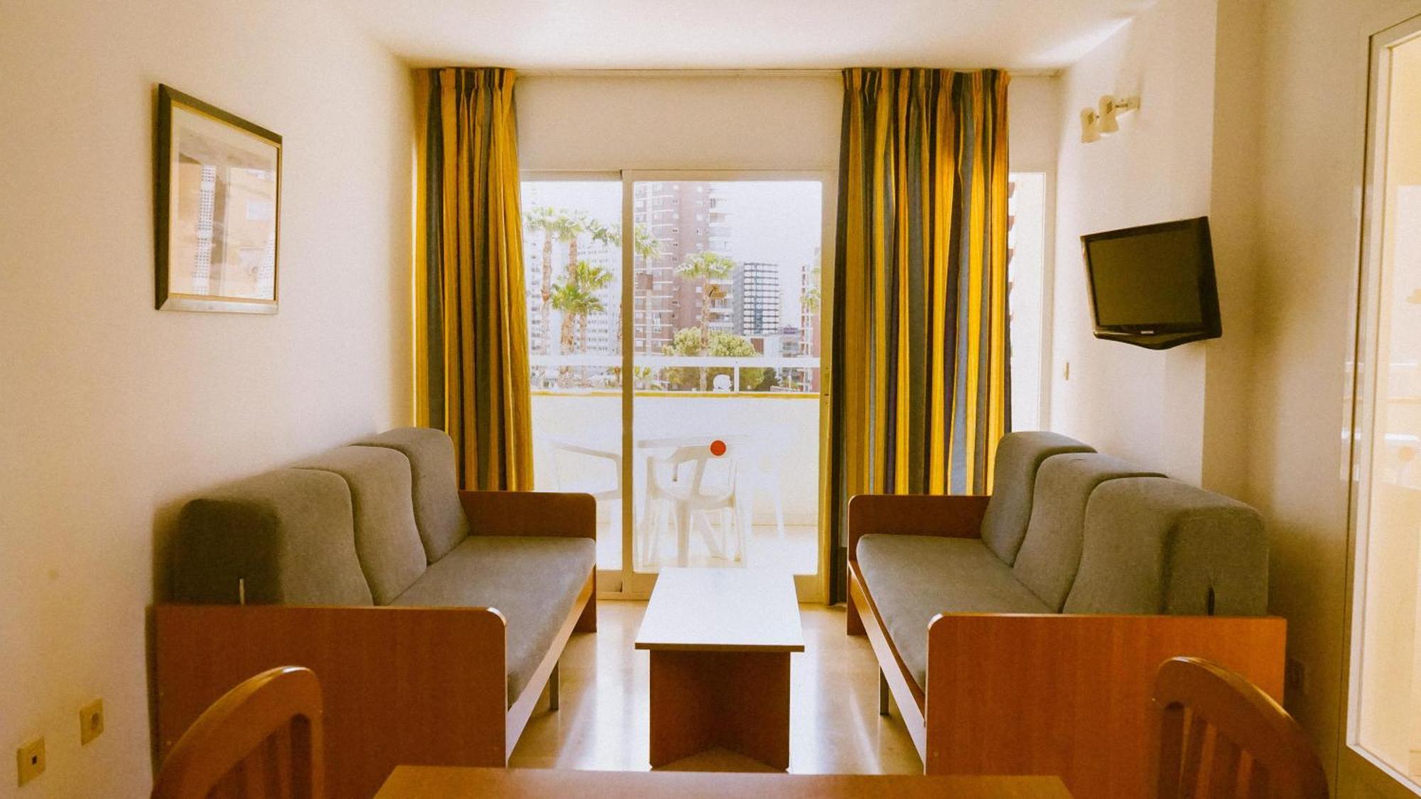 Poseidon Apartahotel 3*